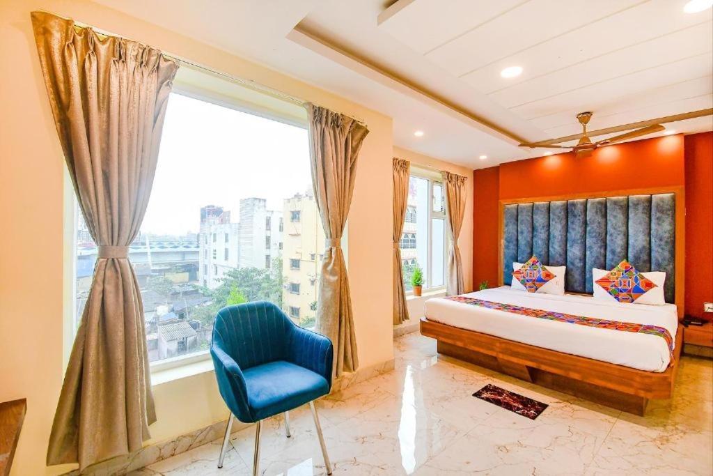 Hotel Aqua Tulip Колката Екстериор снимка